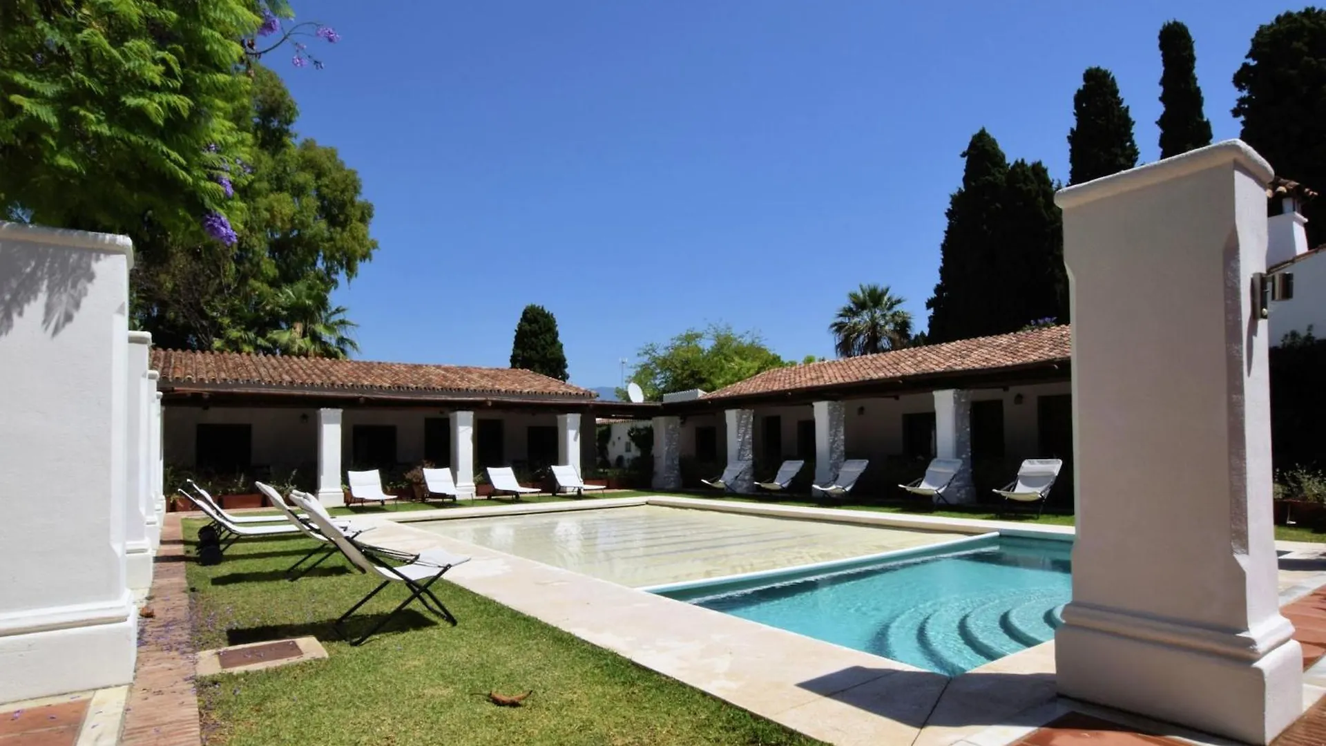 Luxurious Villa In Marbella With Swimming Pool