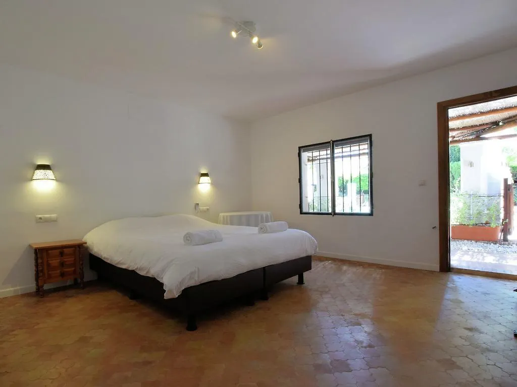 Luxurious Villa In Marbella With Swimming Pool