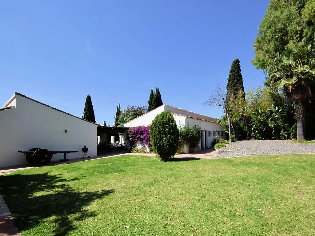Luxurious Villa In Marbella With Swimming Pool